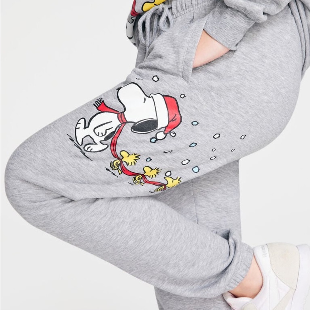 Aeropostale Snoopy Cinched Sweatpants